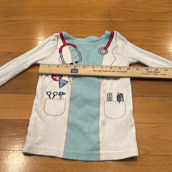 Old navy unisex doctor two pieces sleep set size 5T . - Picture 6 of 10